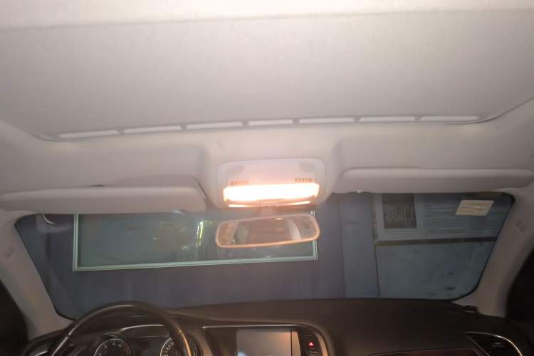 Used Audi A4L 2013 35 TFSI Automatic Comfort Model Headliner