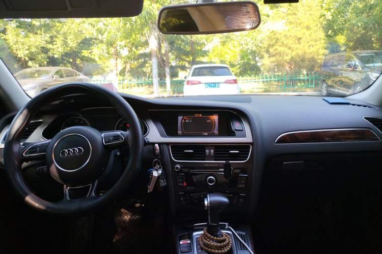 Used Audi A4L 2013 35 TFSI Automatic Comfort Model Headliner
