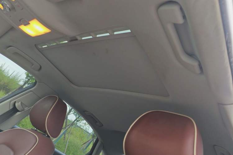 Used Audi A4L 2013 40 TFSI quattro Individual Sport Edition Headliner