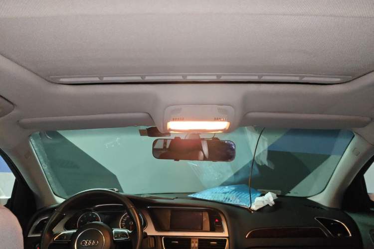 Used Audi A4L 2013 35 TFSI Automatic Standard Model Headliner