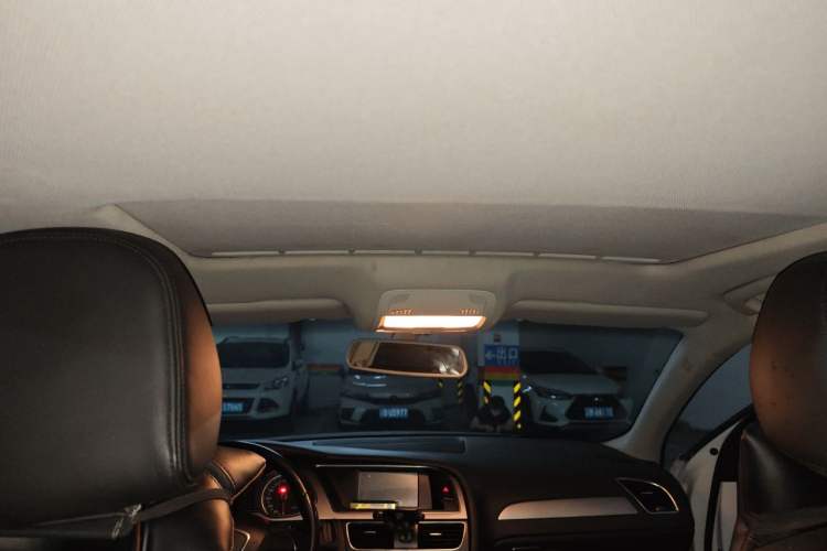 Used Audi A4L 2013 30 TFSI Automatic Comfort Model Headliner