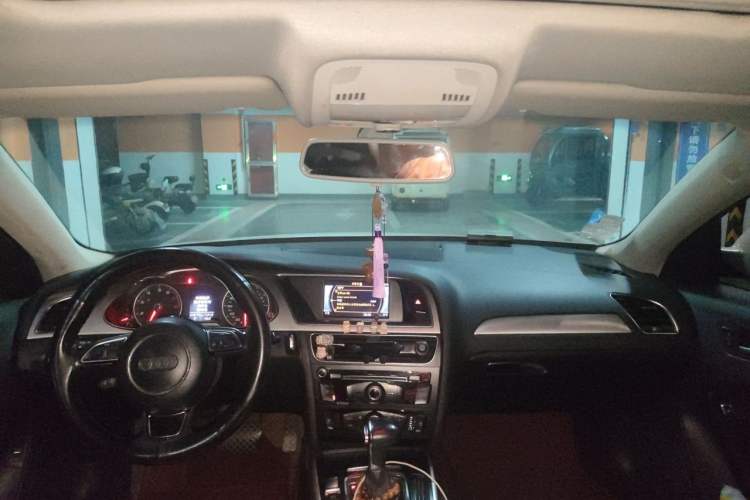 Used Audi A4L 2013 35 TFSI Automatic Standard Model Headliner