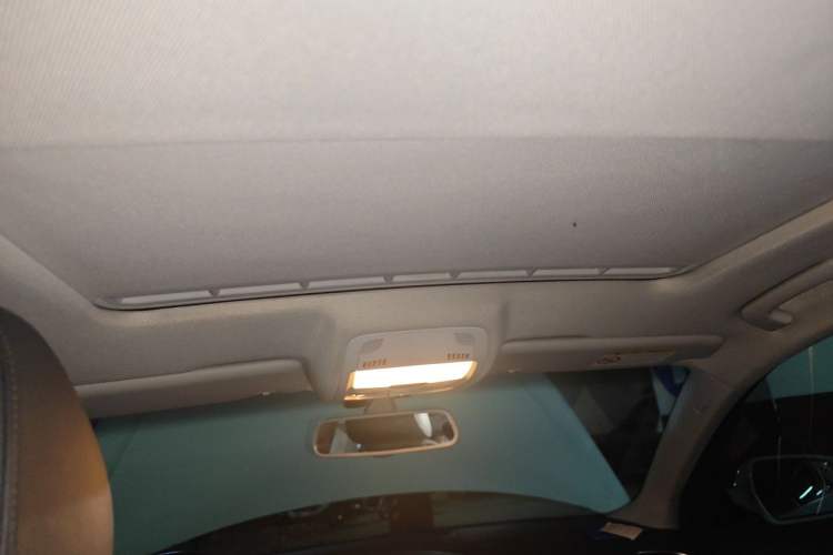 Used Audi A4L 2013 35 TFSI Automatic Comfort Model Headliner