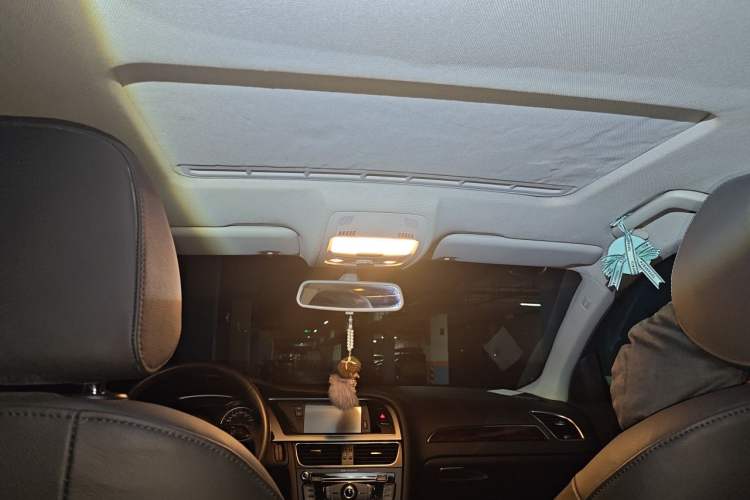 Used Audi A4L 2013 35 TFSI Automatic Standard Model Headliner