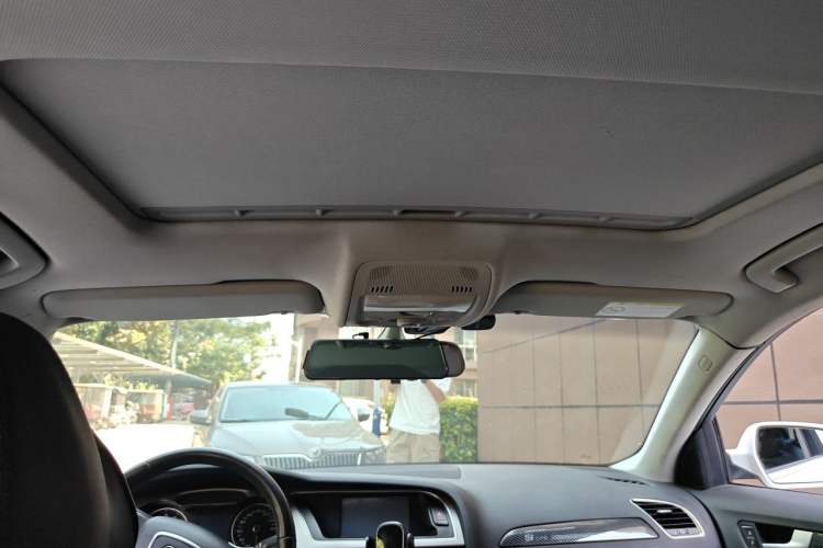 Used Audi A4L 2013 30 TFSI Automatic Comfort Model Headliner