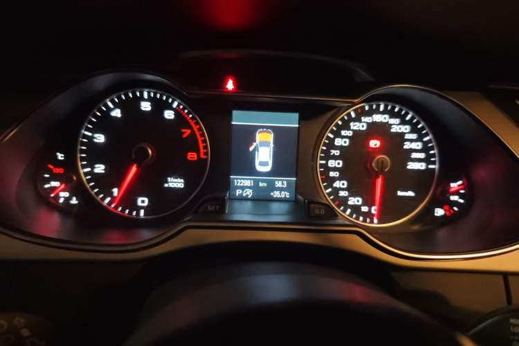 Used Audi A4L 2013 35 TFSI Automatic Technology Edition Instrument Cluster