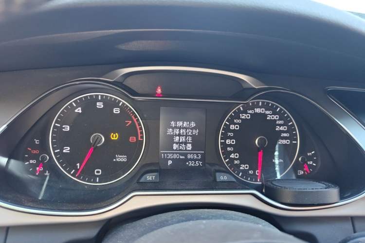 Used Audi A4L 2013 35 TFSI Automatic Standard Model Instrument Cluster