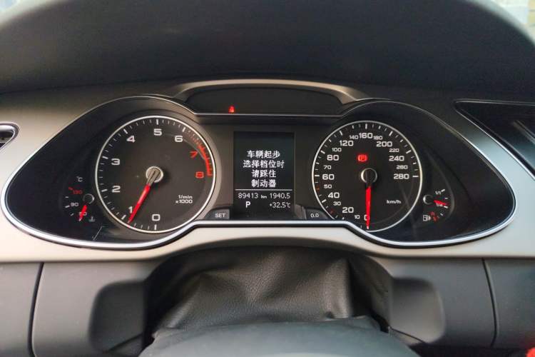 Used Audi A4L 2013 35 TFSI Automatic Comfort Model Instrument Cluster