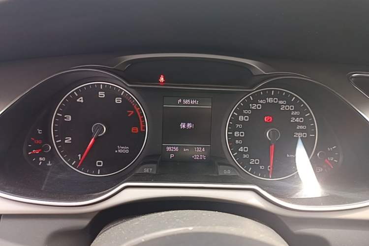 Used Audi A4L 2013 35 TFSI Automatic Technology Edition Instrument Cluster