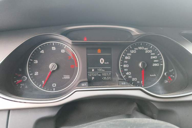 Used Audi A4L 2013 35 TFSI Automatic Comfort Model Instrument Cluster