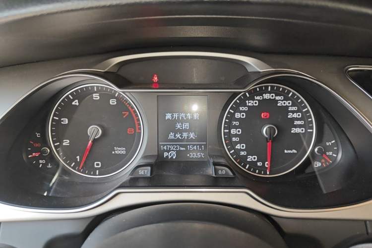 Used Audi A4L 2013 35 TFSI Automatic Standard Model Instrument Cluster