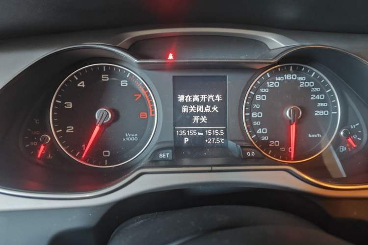 Used Audi A4L 2013 35 TFSI Automatic Comfort Model Instrument Cluster