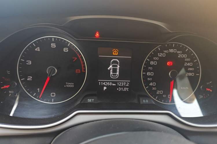 Used Audi A4L 2013 35 TFSI Automatic Standard Model Instrument Cluster