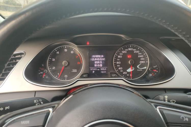 Used Audi A4L 2013 35 TFSI Automatic Comfort Model Instrument Cluster