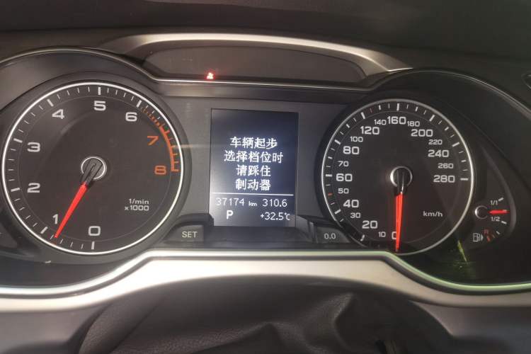 Used Audi A4L 2013 35 TFSI Automatic Standard Model Instrument Cluster
