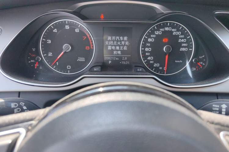 Used Audi A4L 2013 35 TFSI Automatic Standard Model Instrument Cluster