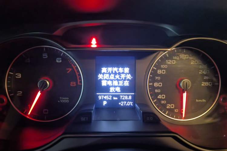 Used Audi A4L 2013 35 TFSI Automatic Comfort Model Instrument Cluster
