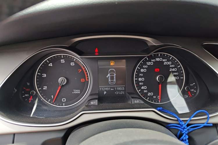 Used Audi A4L 2013 35 TFSI Automatic Comfort Model Instrument Cluster