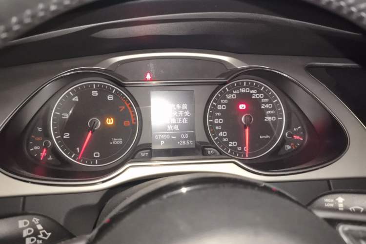 Used Audi A4L 2013 35 TFSI Automatic Standard Model Instrument Cluster