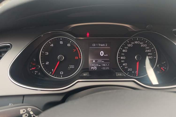 Used Audi A4L 2013 30 TFSI Automatic Comfort Model Instrument Cluster