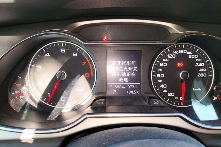 Used Audi A4L 2013 35 TFSI Automatic Comfort Model Instrument Cluster