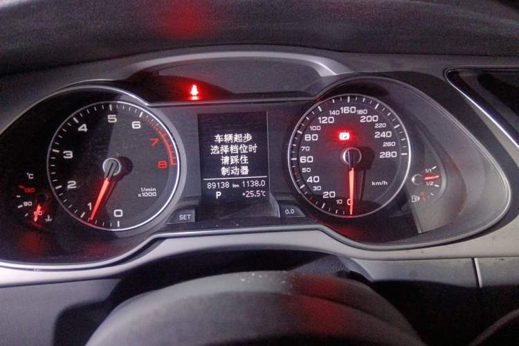 Used Audi A4L 2013 35 TFSI Automatic Comfort Model Instrument Cluster