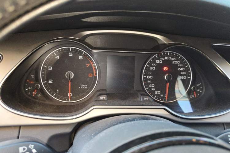 Used Audi A4L 2013 35 TFSI Automatic Standard Model Instrument Cluster