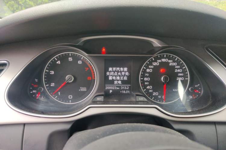 Used Audi A4L 2013 35 TFSI Automatic Comfort Model Instrument Cluster