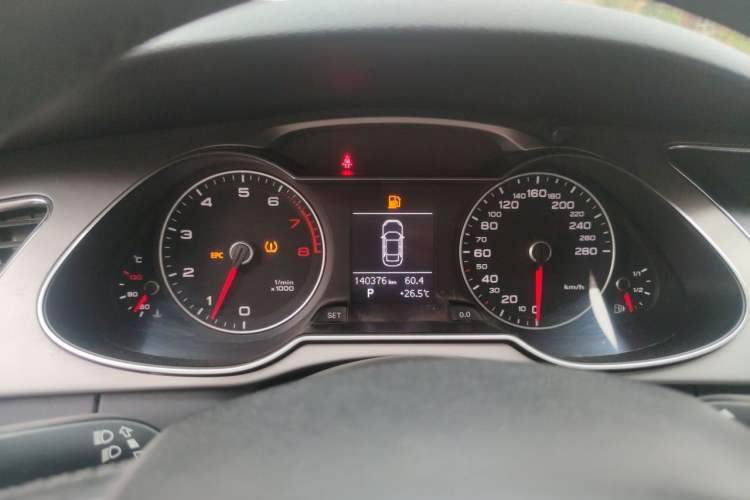 Used Audi A4L 2013 30 TFSI Automatic Comfort Model Instrument Cluster
