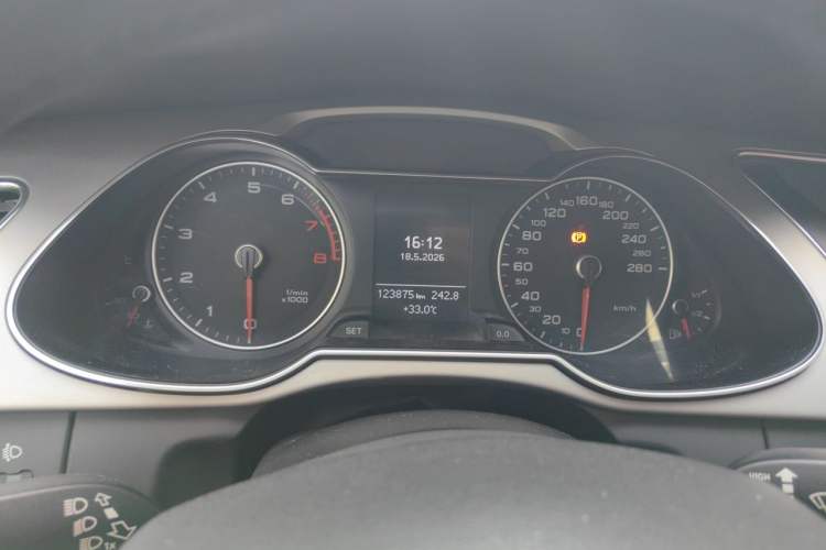 Used Audi A4L 2013 30 TFSI Automatic Comfort Model Instrument Cluster
