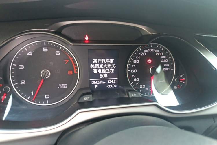 Used Audi A4L 2013 35 TFSI Automatic Comfort Model Instrument Cluster