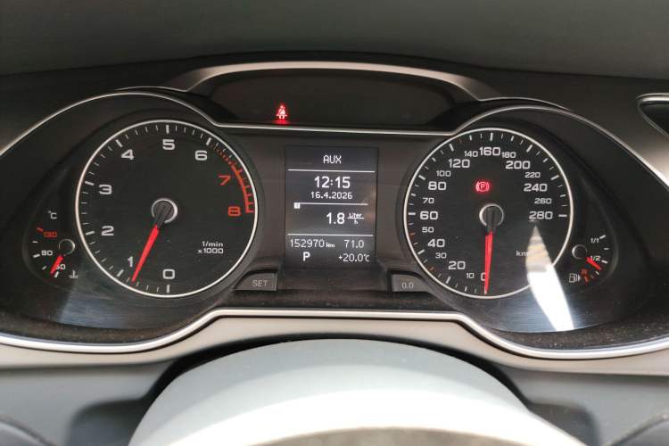 Used Audi A4L 2013 35 TFSI Automatic Comfort Model Instrument Cluster