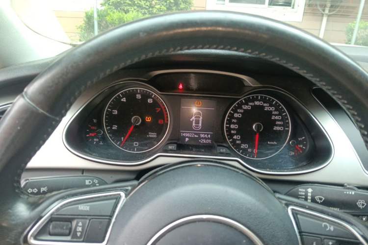 Used Audi A4L 2013 35 TFSI Automatic Standard Model Instrument Cluster