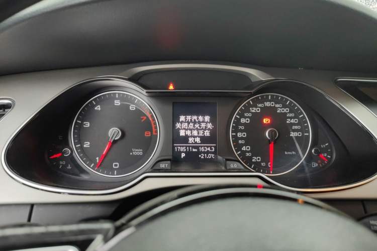 Used Audi A4L 2013 35 TFSI Automatic Comfort Model Instrument Cluster