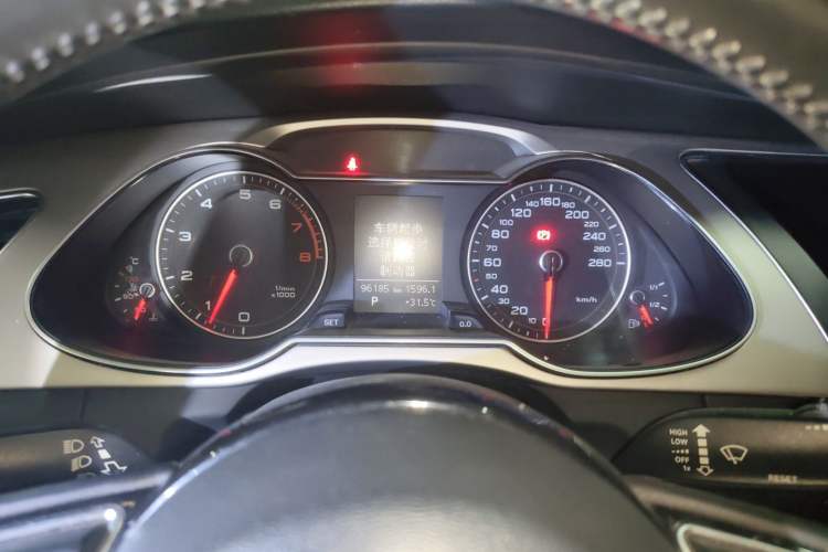 Used Audi A4L 2013 35 TFSI Automatic Comfort Model Instrument Cluster