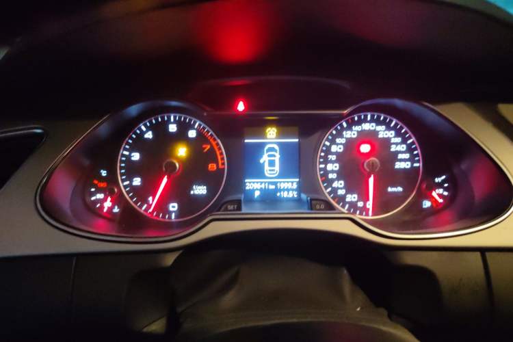 Used Audi A4L 2013 35 TFSI Automatic Standard Model Instrument Cluster