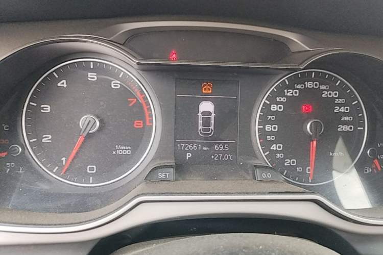 Used Audi A4L 2013 35 TFSI Automatic Comfort Model Instrument Cluster
