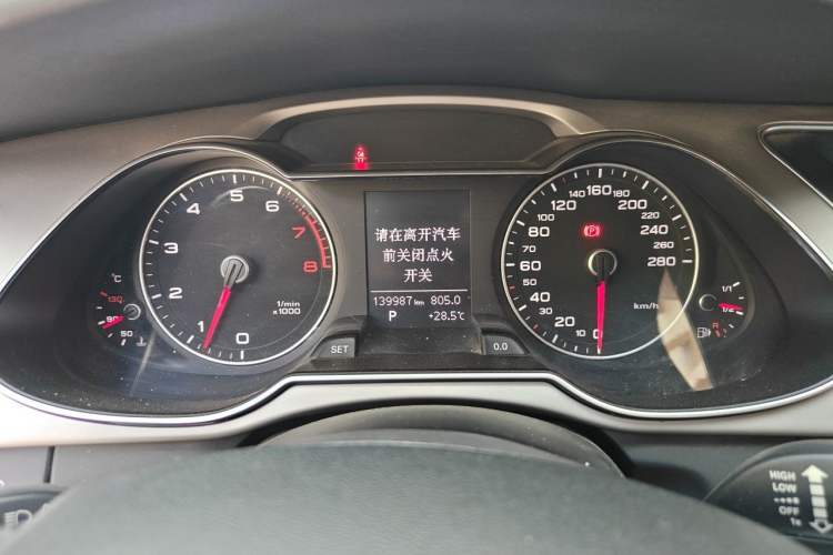 Used Audi A4L 2013 30 TFSI Automatic Comfort Model Instrument Cluster