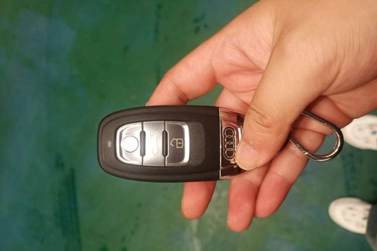 Used Audi A4L 2013 35 TFSI Automatic Comfort Model Interior 1