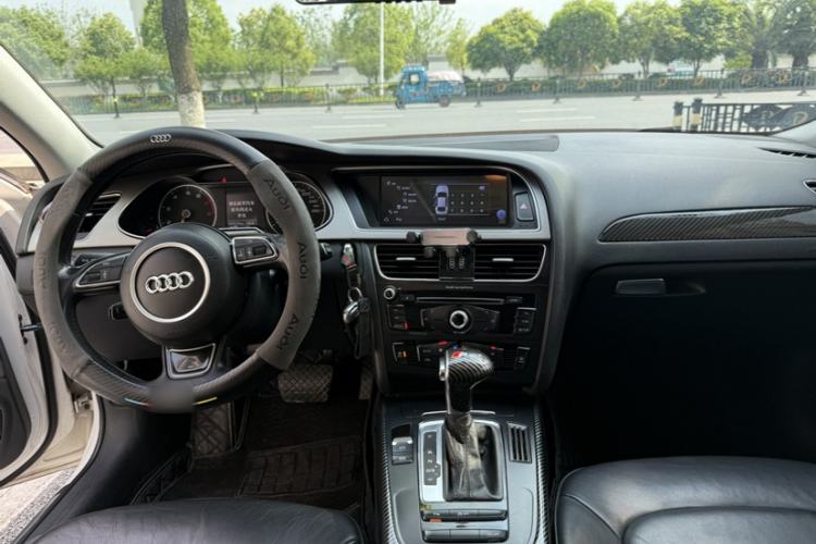 Used Audi A4L 2013 35 TFSI Automatic Comfort Model Interior 1