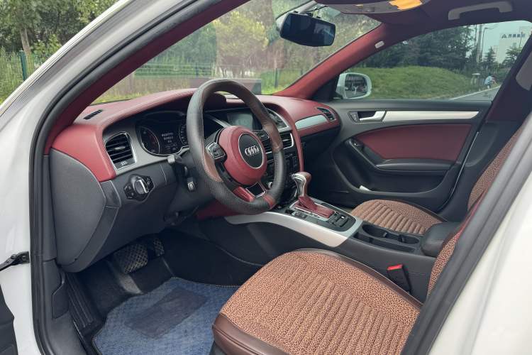 Used Audi A4L 2013 35 TFSI Automatic Standard Model Interior 2