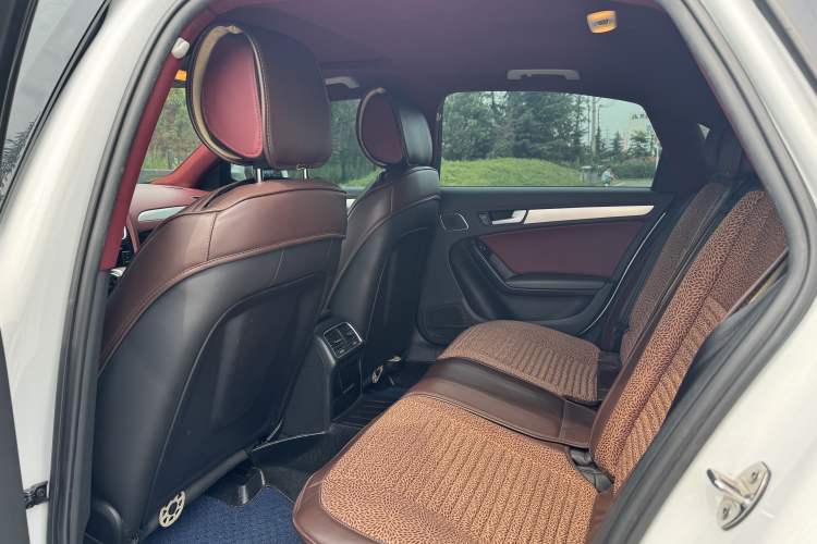 Used Audi A4L 2013 35 TFSI Automatic Standard Model Interior 3