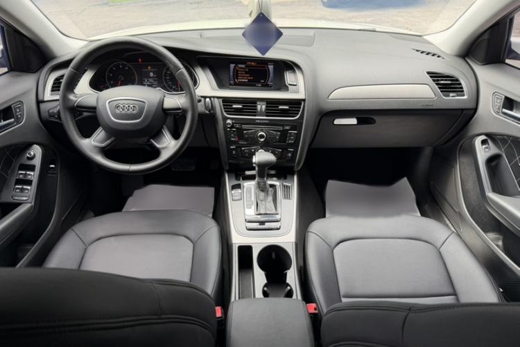 Used Audi A4L 2013 30 TFSI Automatic Comfort Model Interior 4