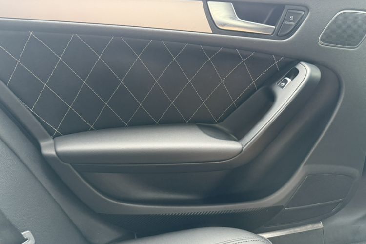 Used Audi A4L 2013 30 TFSI Automatic Comfort Model Interior 8