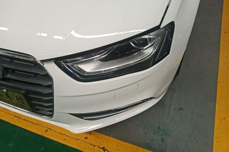 Used Audi A4L 2013 35 TFSI Automatic Comfort Model Left Front Headlight