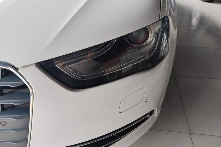 Used Audi A4L 2013 35 TFSI Automatic Standard Model Left Front Headlight