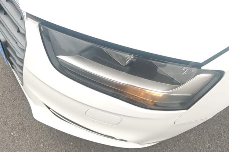 Used Audi A4L 2013 30 TFSI Automatic Comfort Model Left Front Headlight