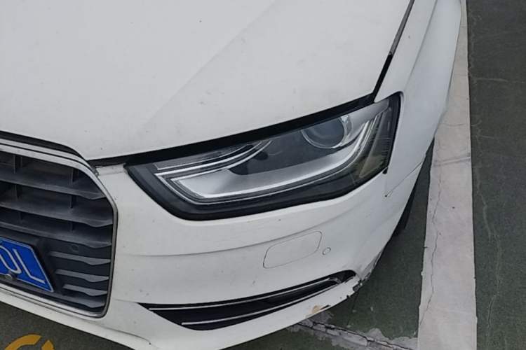 Used Audi A4L 2013 35 TFSI Automatic Comfort Model Left Front Headlight