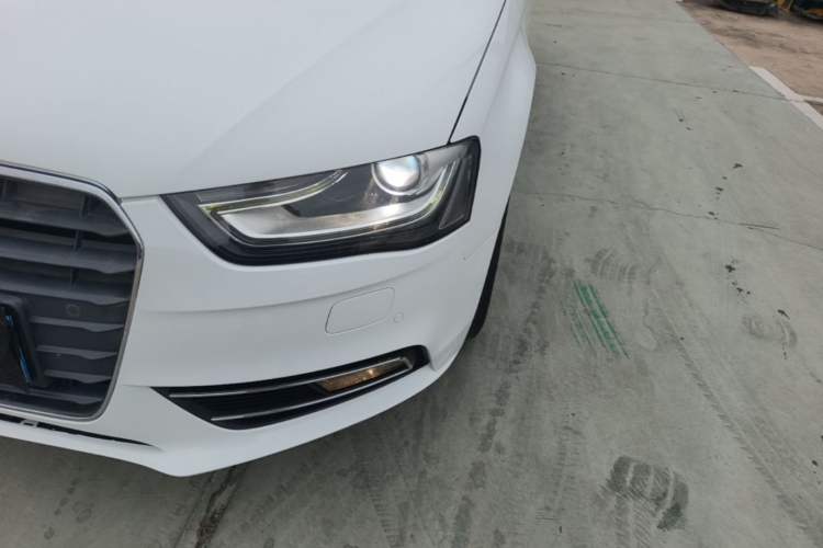 Used Audi A4L 2013 35 TFSI Automatic Standard Model Left Front Headlight