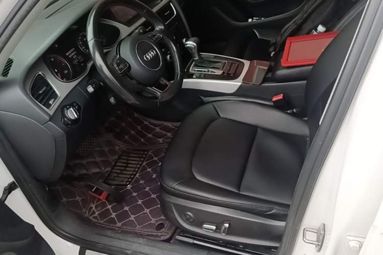 Used Audi A4L 2013 35 TFSI Automatic Standard Model Left Front Seat